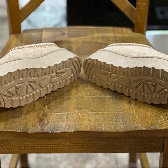 Mudd Beige Casual Slip-Ons - Picture 5 of 7